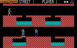 Manhole: Im więcej osób tym trudniej :P 